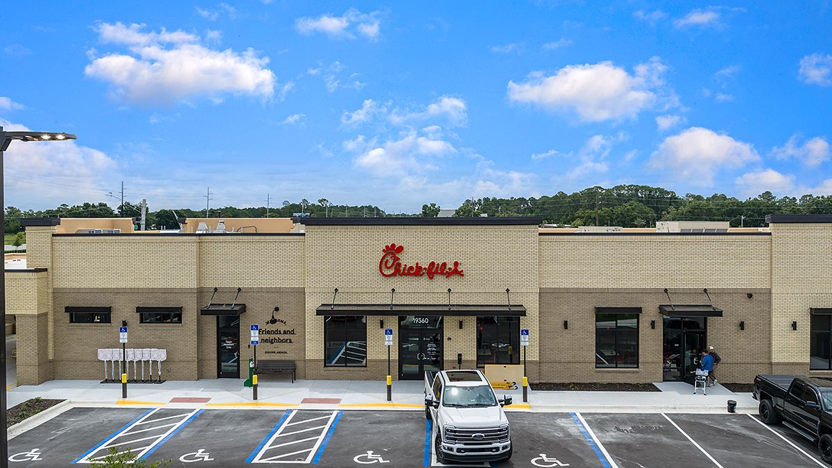 Hwy-441-Dining-0290-1200x675