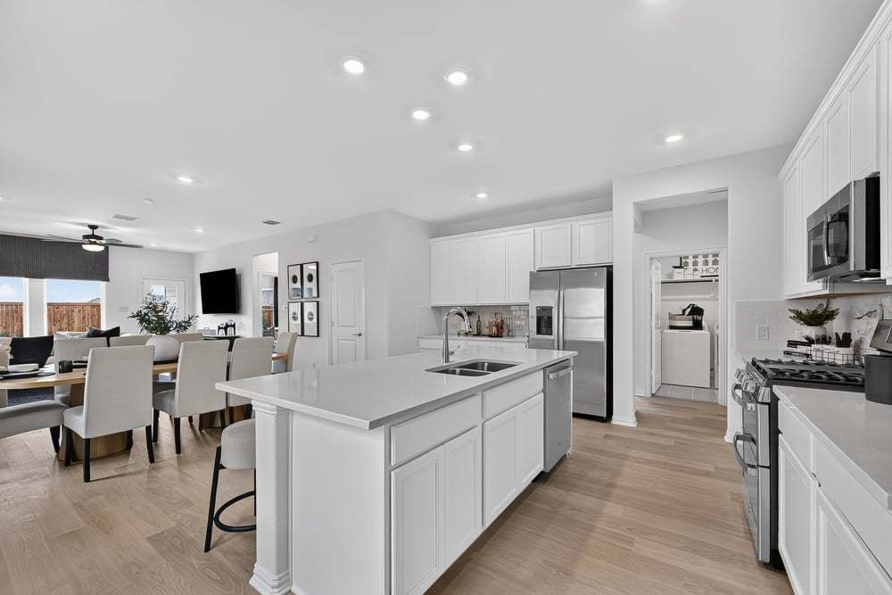 hj-tx-dallas-madero-schertz-lot-2-88-kitchen-002