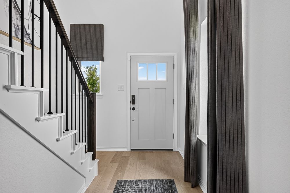 hj-tx-dallas-madero-schertz-lot-2-88-foyer-001