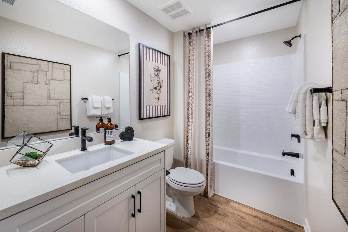 ca-socal-Juno-plan 2-3 story-3 bed-bath 2