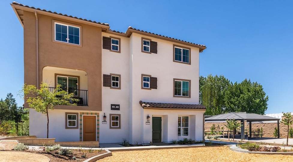 ca-socal-Juno-plan 2-3 story-3 bed-exterior