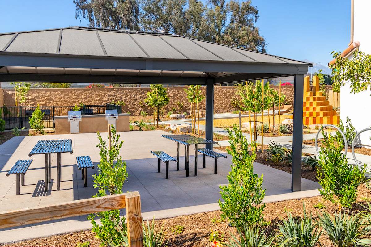 Juno Seating Area