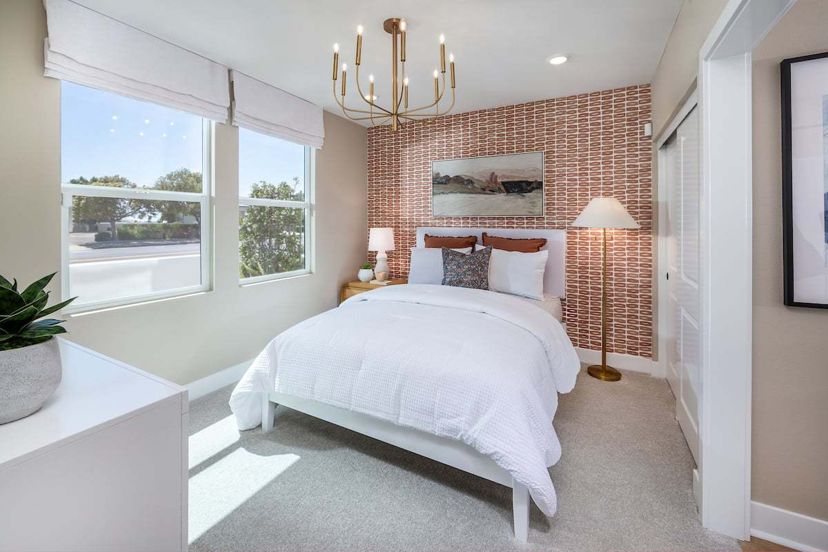 ca-socal-Viewpoint-plan 1-3 story-4 bed-bed 3