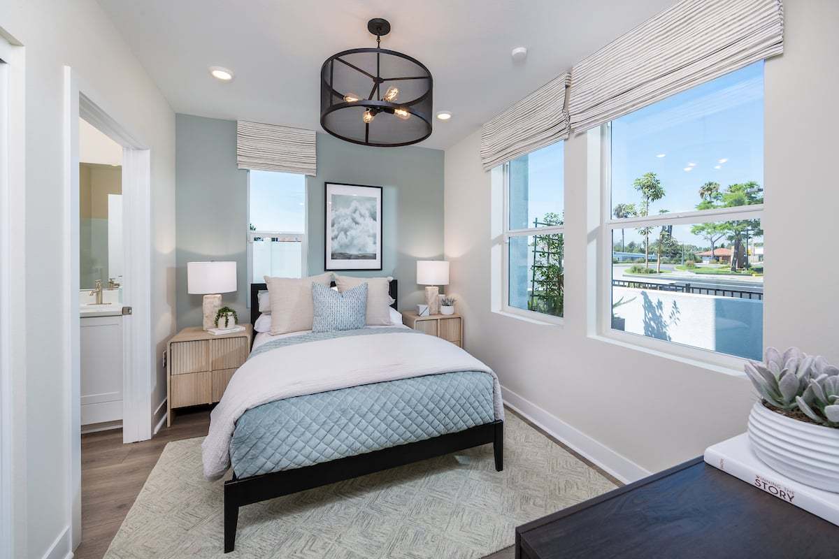 ca-socal-Viewpoint-plan 1-3 story-4 bed-bed 4