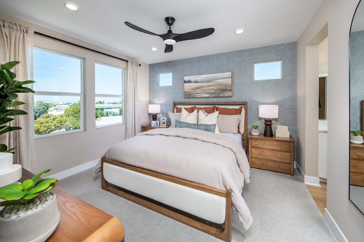 ca-socal-Viewpoint-plan 2-3 story-3 bed-primary