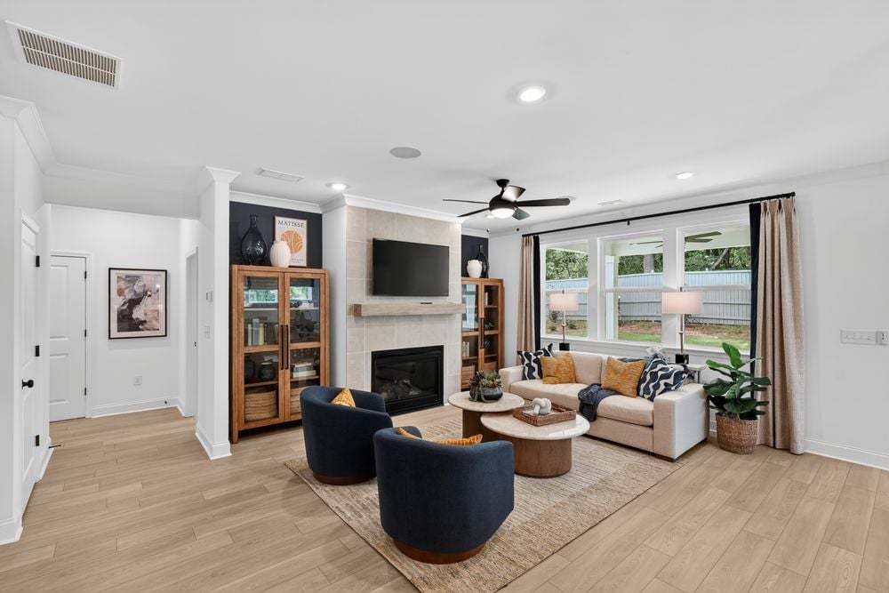 hj-ga-atlanta-nichols-farm-esex-lot-1-tv-loun...