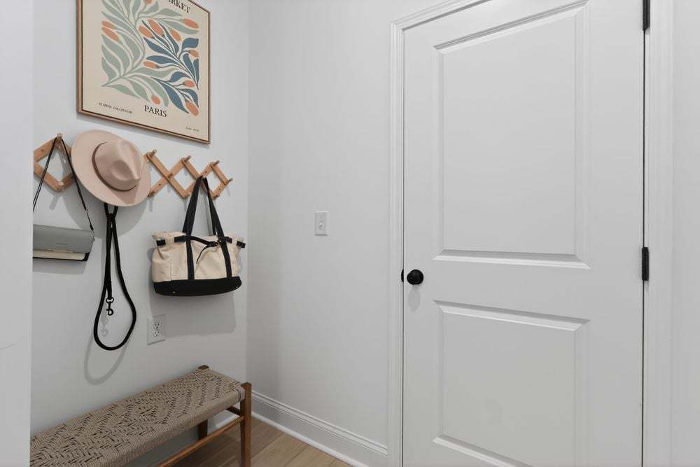 hj-ga-atlanta-nichols-farm-esex-lot-1-mudroom-001