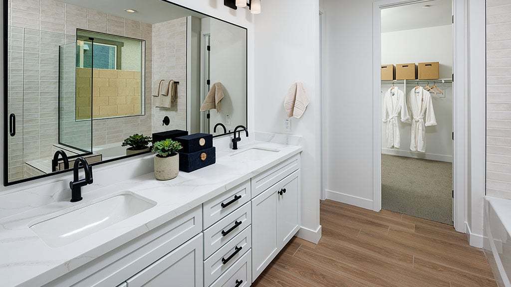 Saddleback Victory Primary Bath 1024x576