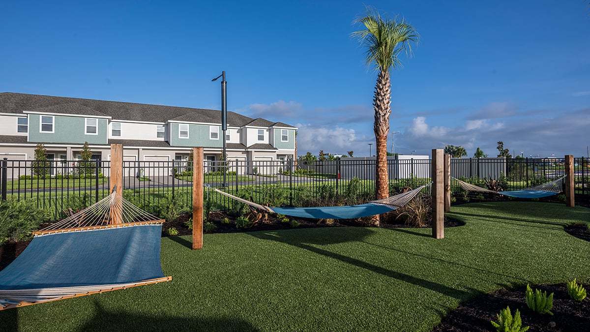 Southloch-Amenity-Center-8537-1200x675 hammocks