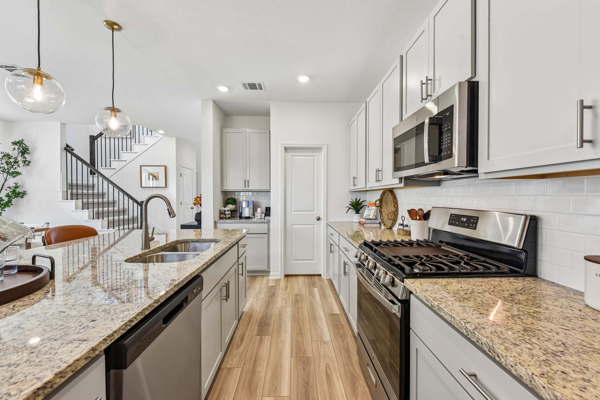 16-web-or-mls-16-13205 Ranahan Rd-S1509-016
