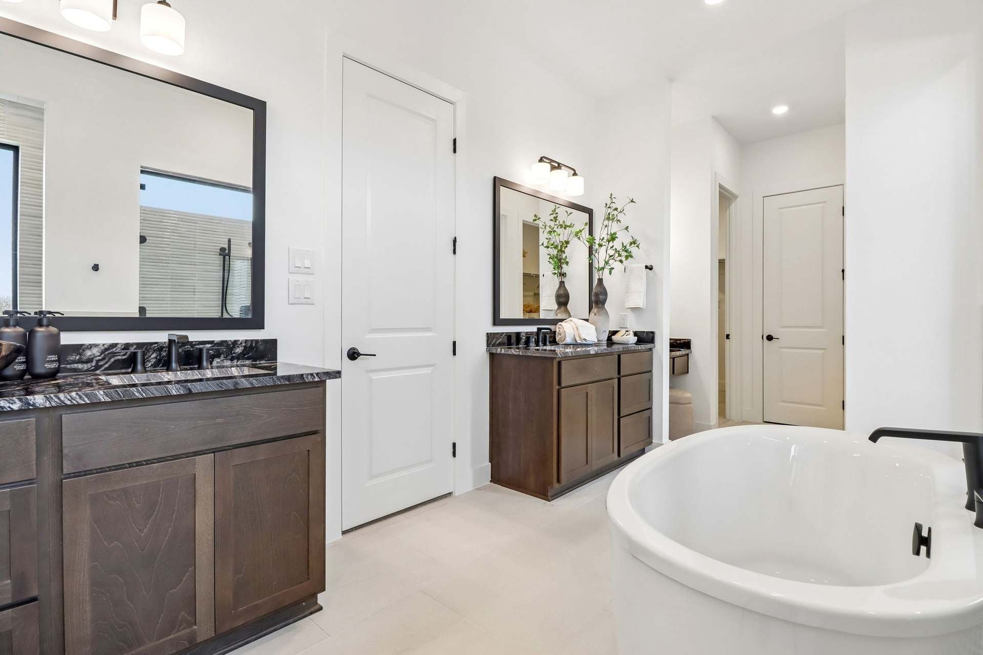 31-web-or-mls-21911 Clover Thistle Court-S0109-031