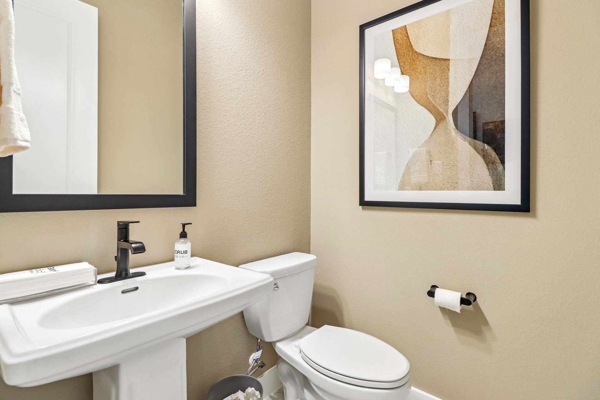27-web-or-mls-21911 Clover Thistle Court-S0109-027