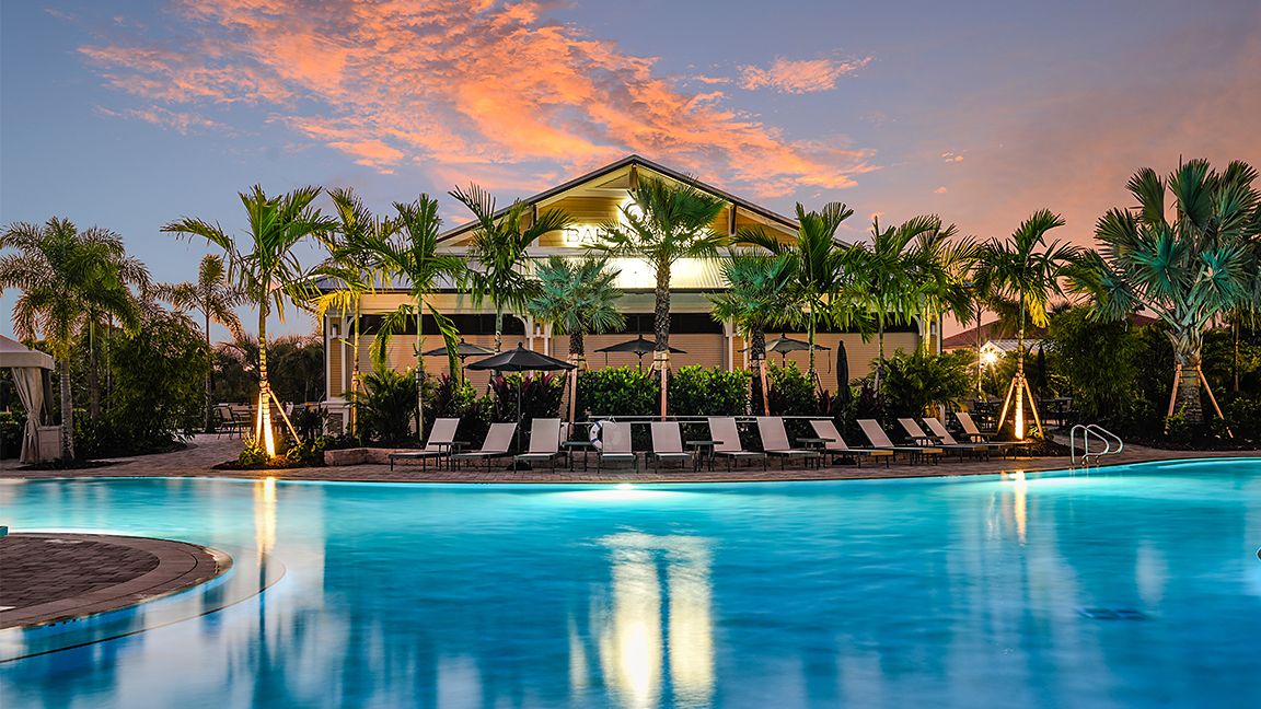 Bahama Bar at dusk