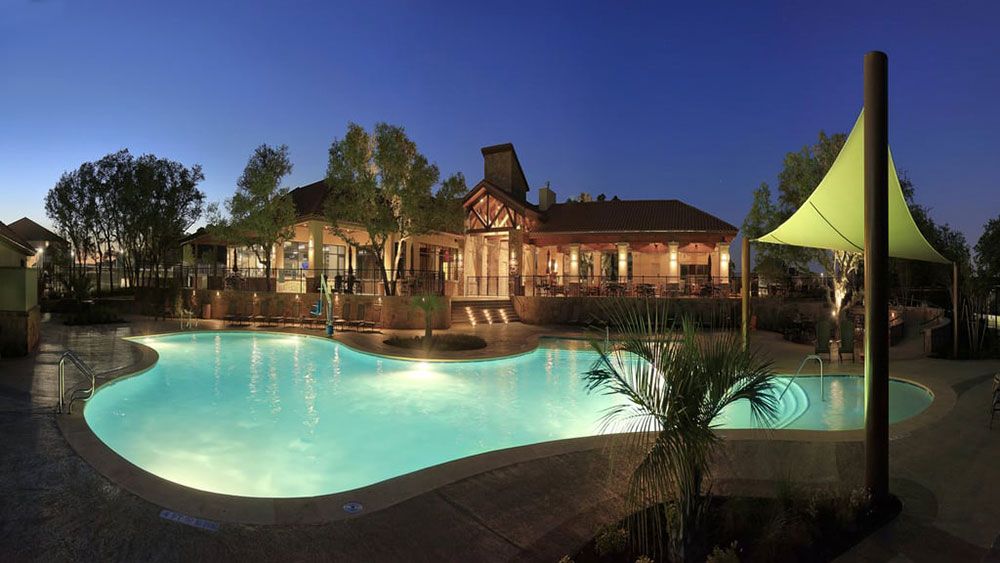 ch-pool-night