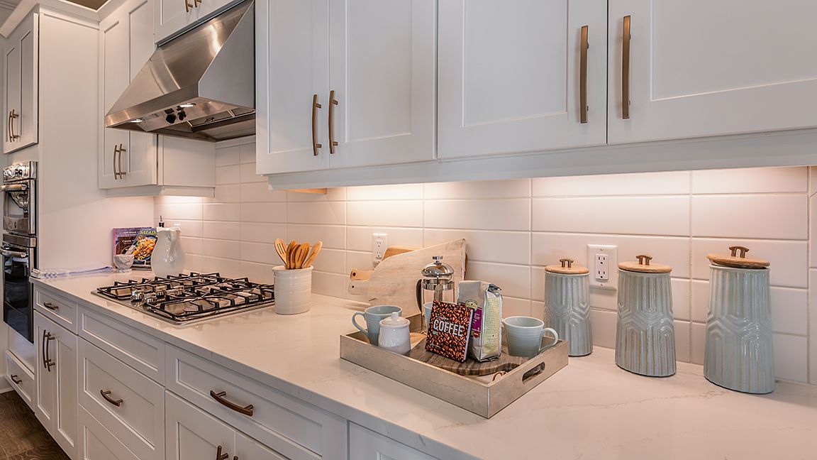 Esplanade Lake Club Farnese 1799-16x9