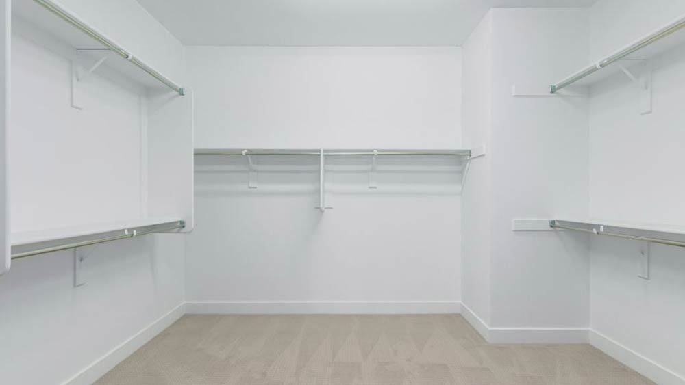 Owners Walk In Closet14