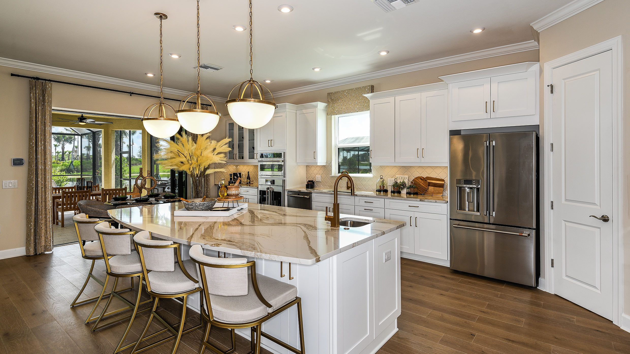 Esp-by-the-Islands-Pallazio-4720-16x9