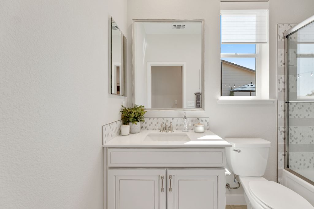 03 Redwood Bath 2