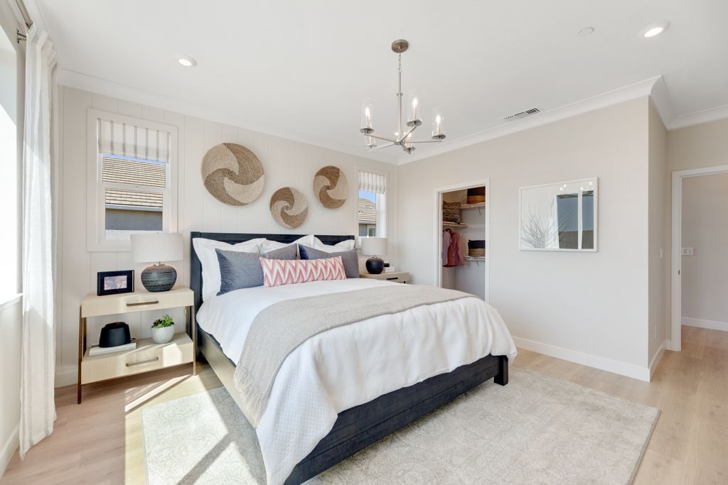 30 Redwood Owners Bed