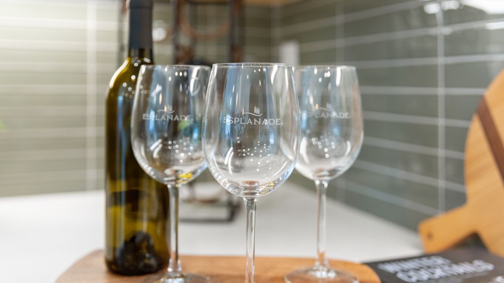 25 Willow Casual Dining