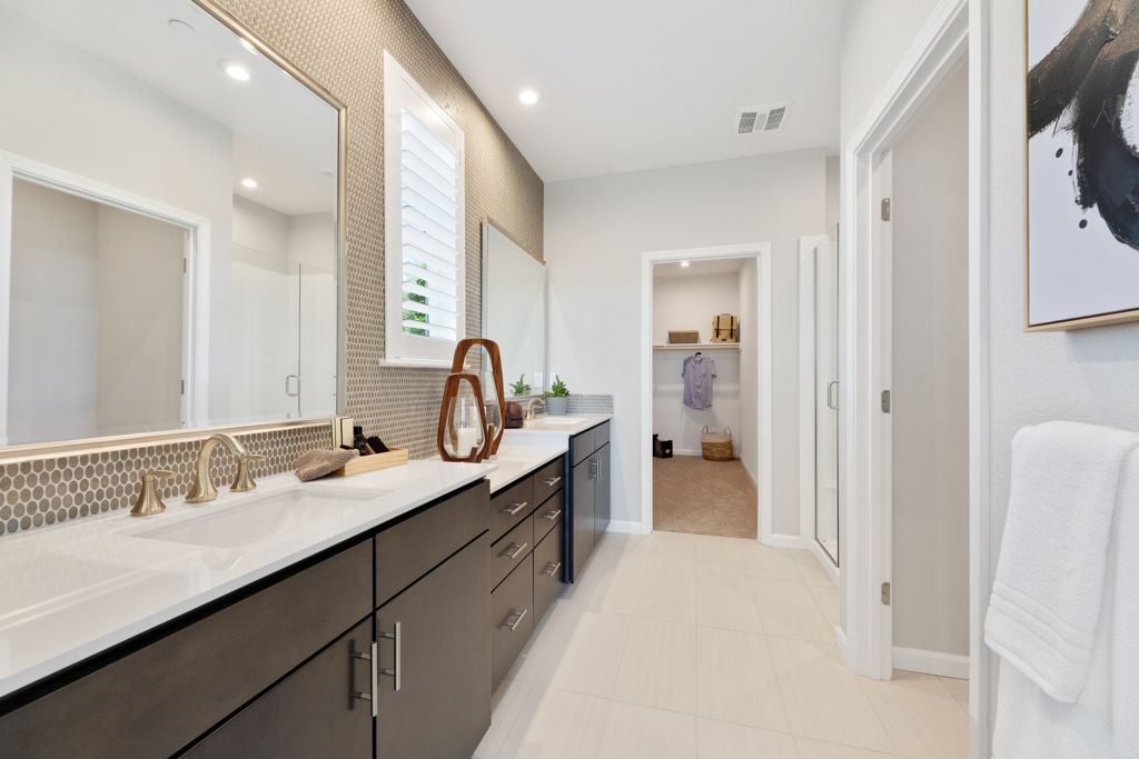 38 Willow Owners Bath