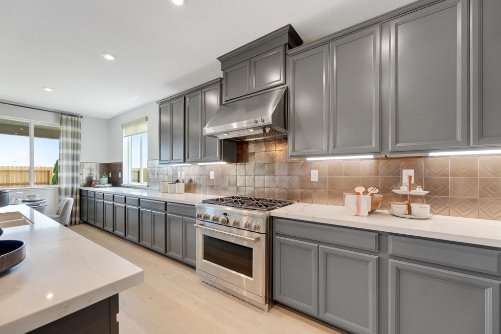 16 Goldeneye Kitchen