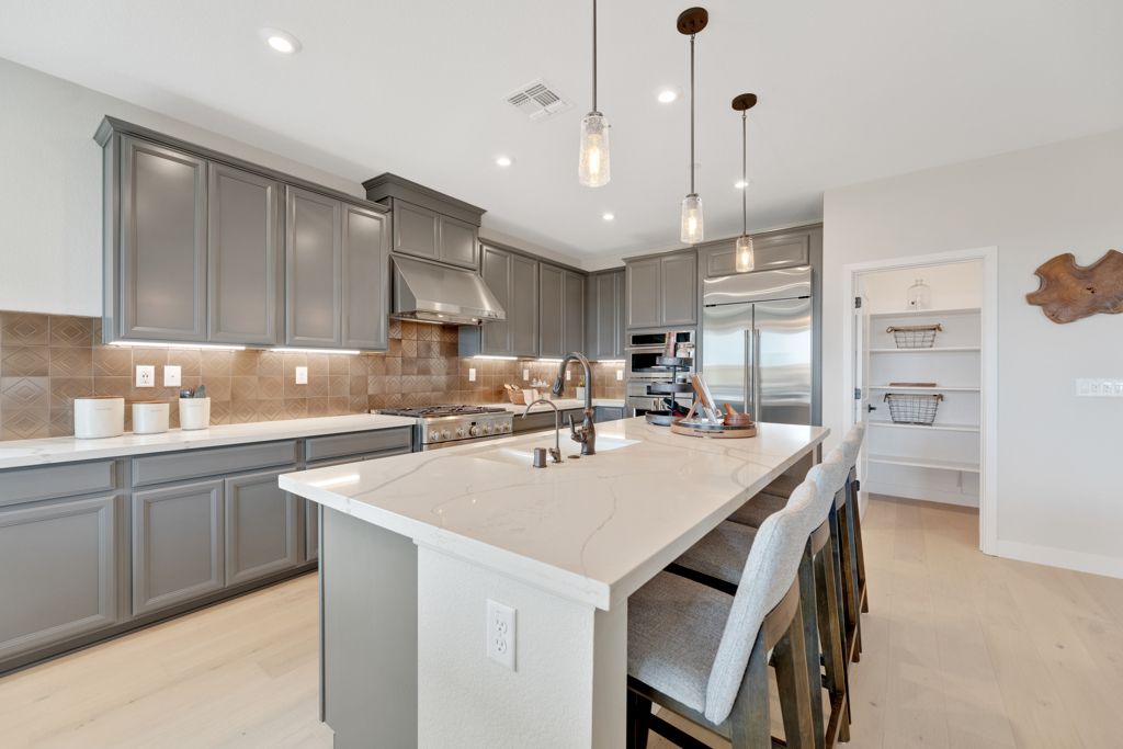 22 Goldeneye Kitchen