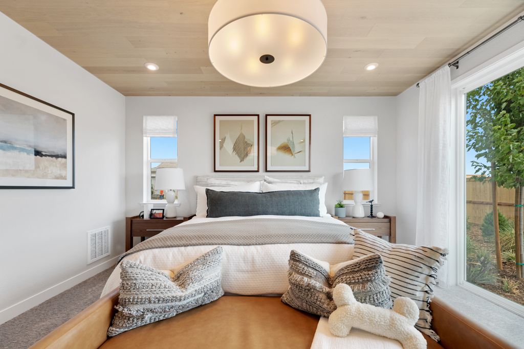 33 Goldeneye Owners Bedroom