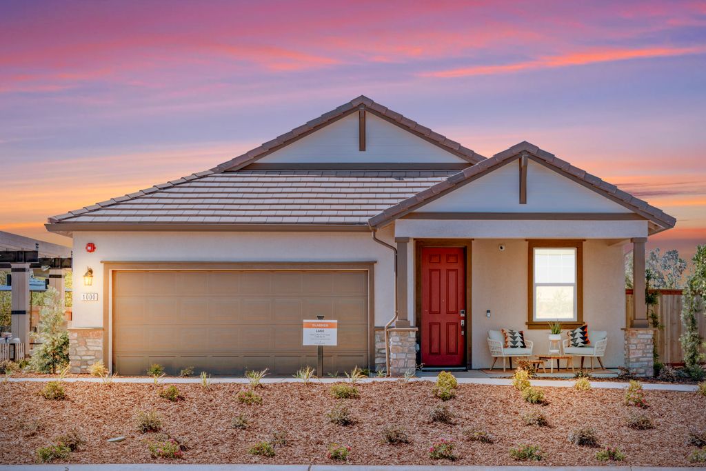 01 Lake Ext Front Twilight