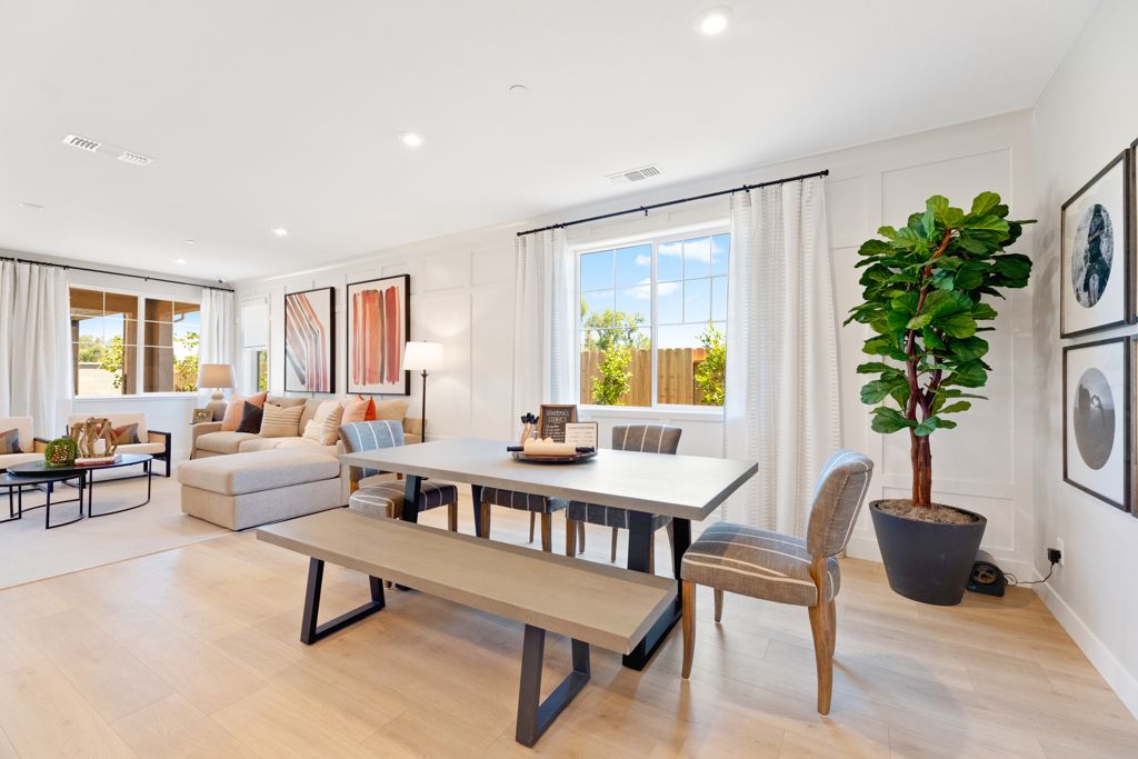 15 Lake Casual Dining