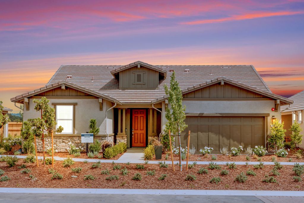 01 Mallard Ext Front Twilight