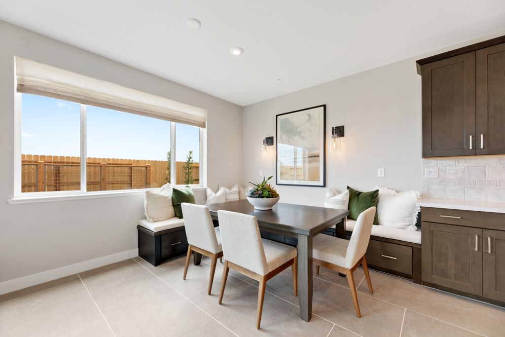 27 Mallard Casual Dining