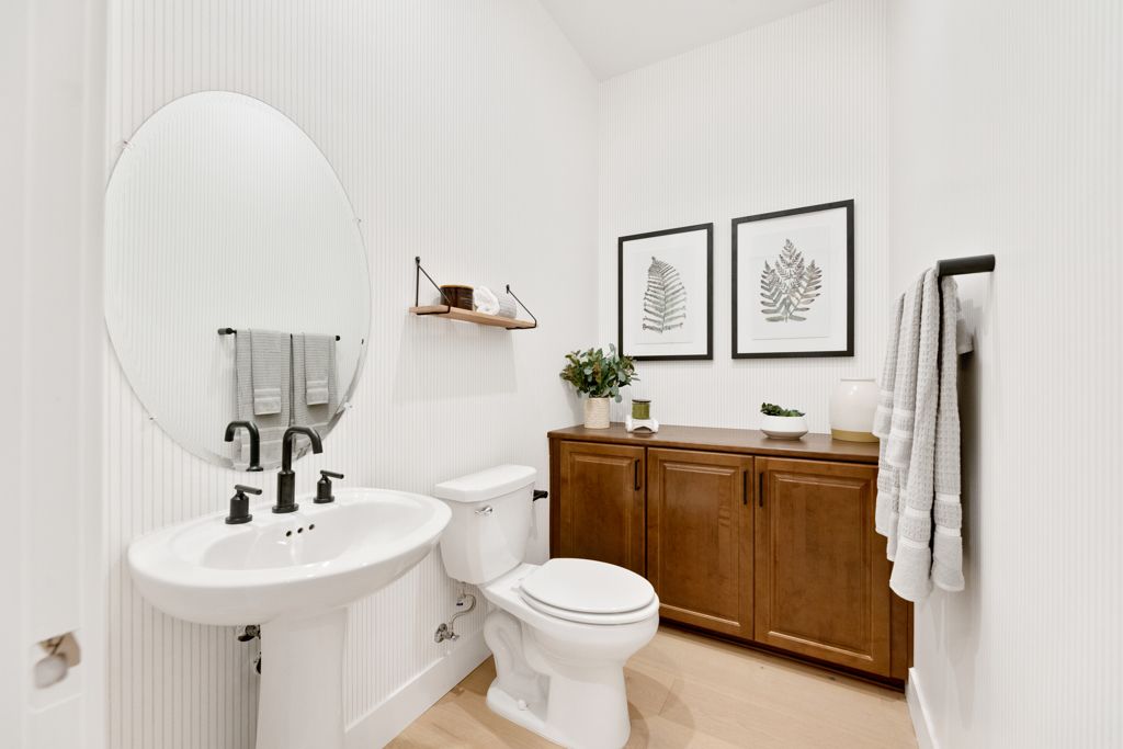 14 Glacier Half Bath