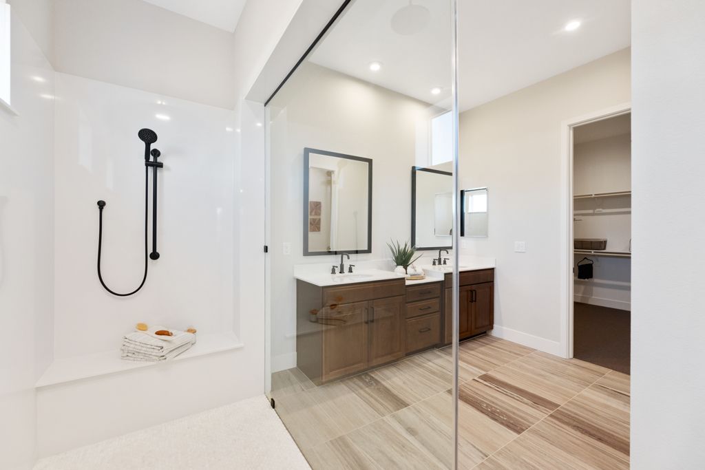 38 Glacier Owners Bath