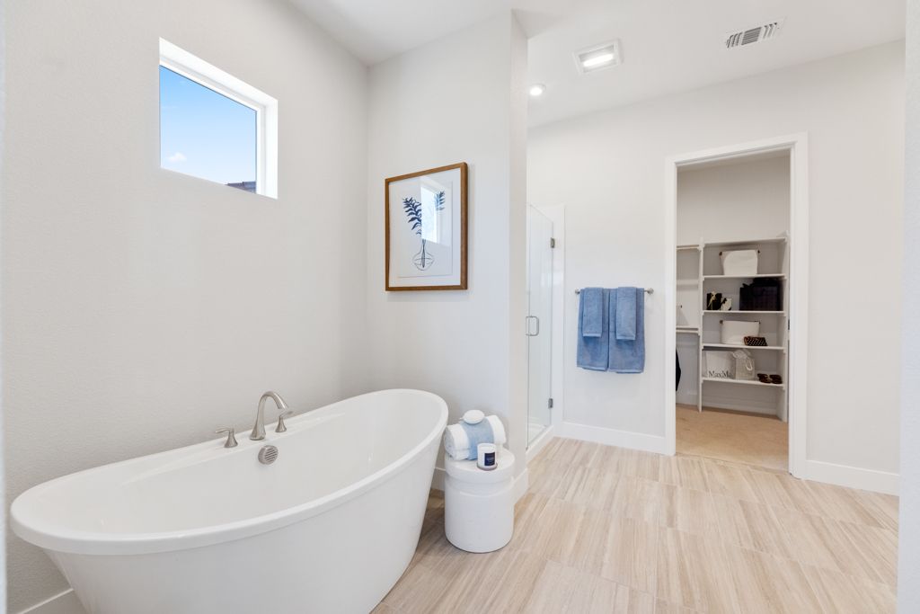 45 Harbor Owners Bath