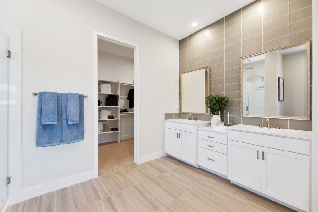 47 Harbor Owners Bath