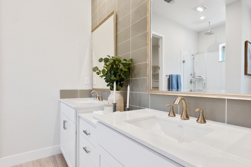 50 Harbor Owners Bath