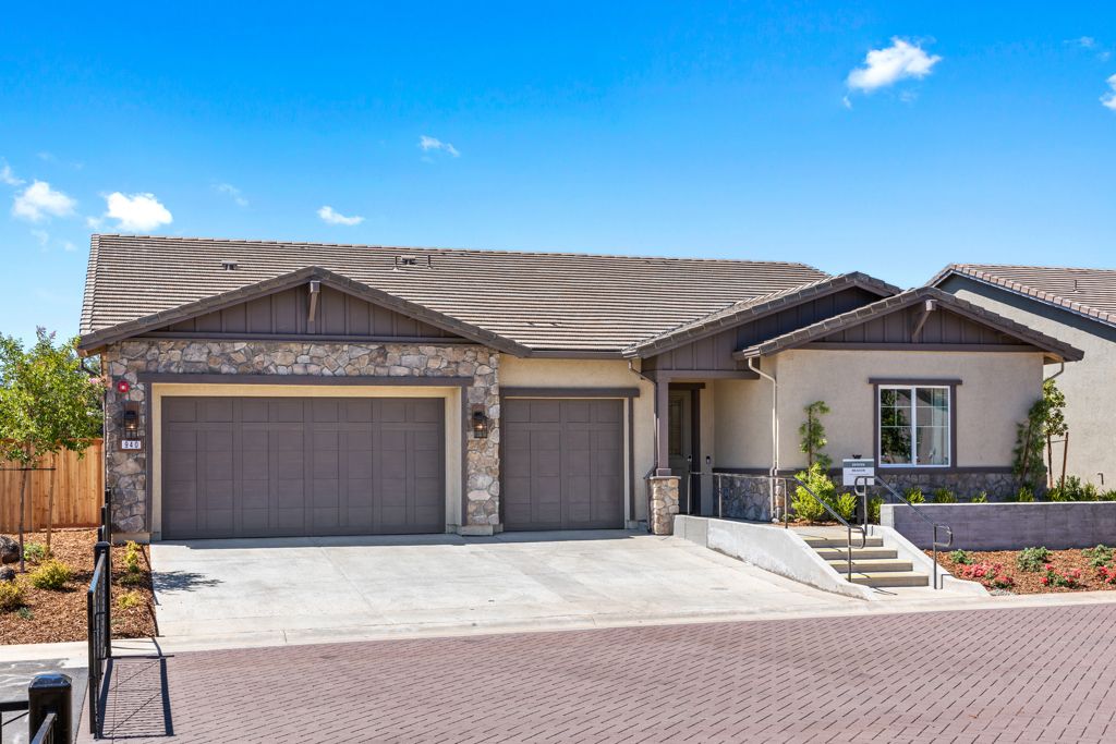 03 Meadows Ext Front