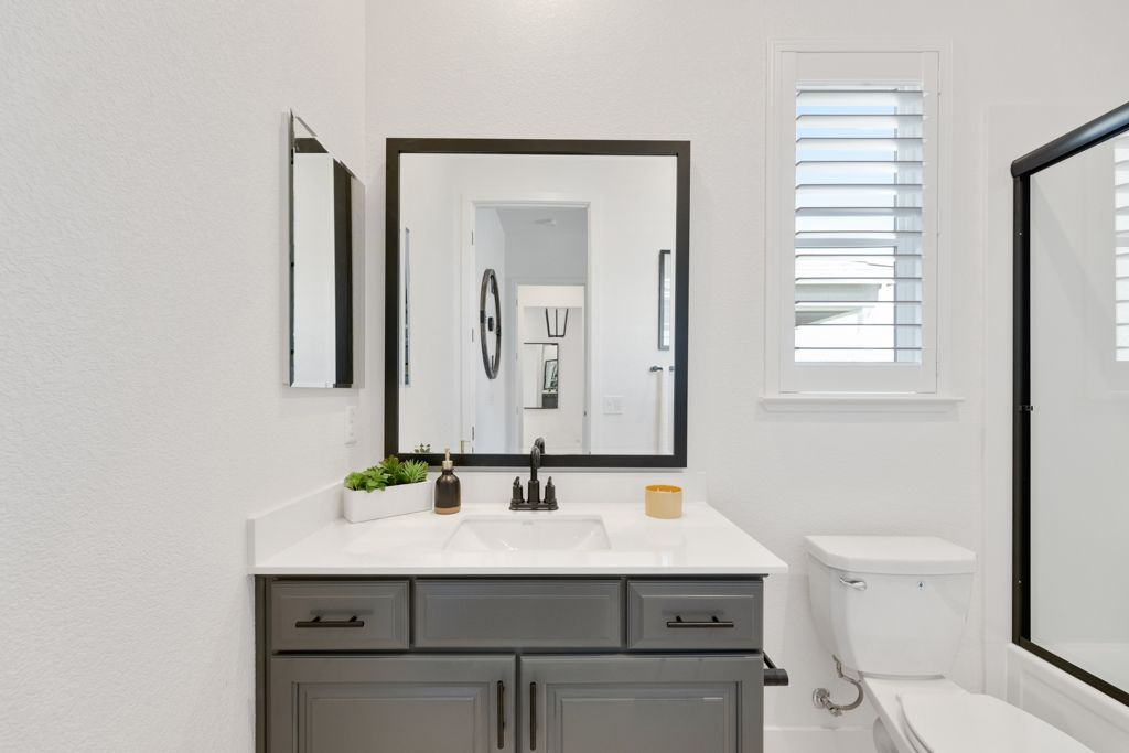 08 Meadows Bath 3