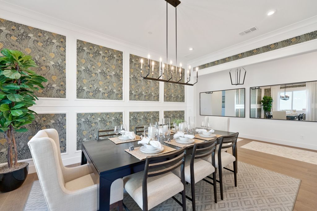 10 Meadows Formal Dining