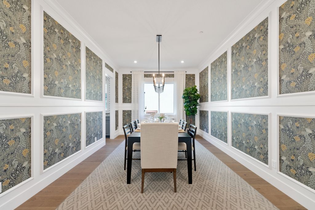 11 Meadows Formal Dining