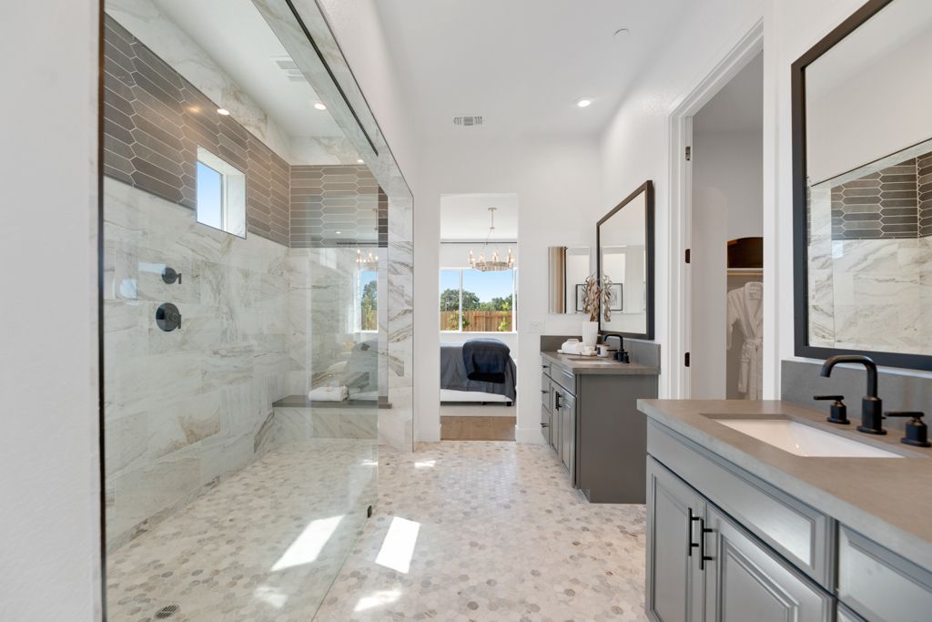 46 Meadows Owners Bath