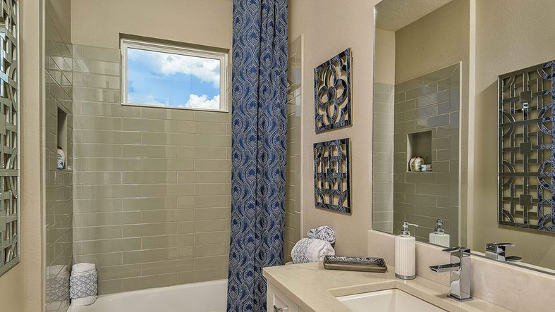 watergrass-abaco-6269-16x9-secondarybathroom