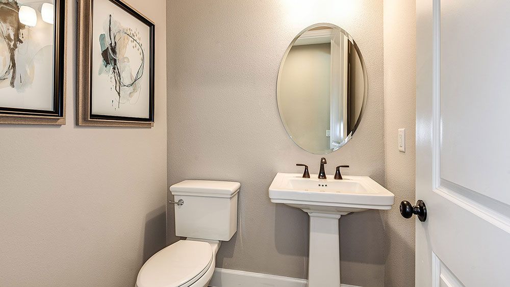 Park-East-at-Azario-Java-5430-16x9-bathroom