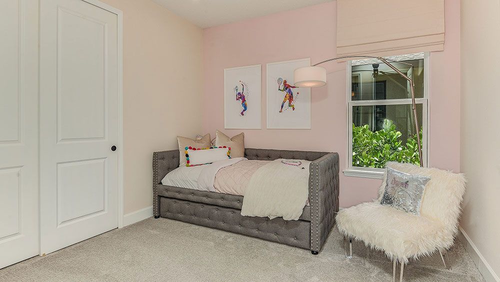 Park-East-at-Azario-Java-5436-16x9-bedroom