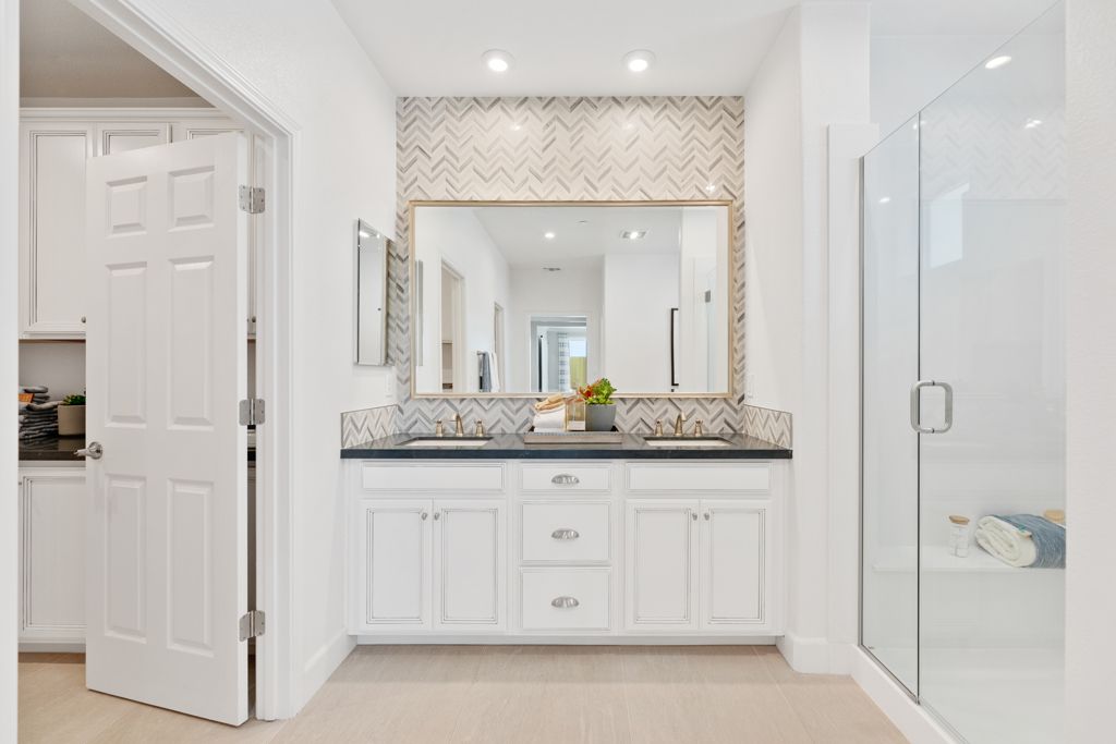 41 Quail Owners Bath