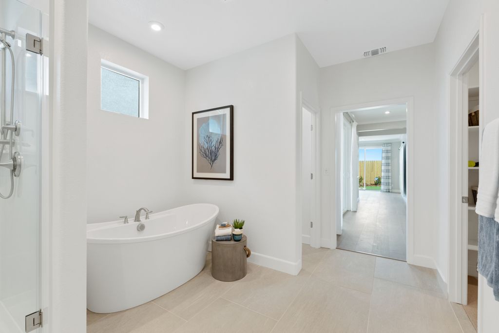 44 Quail Owners Bath