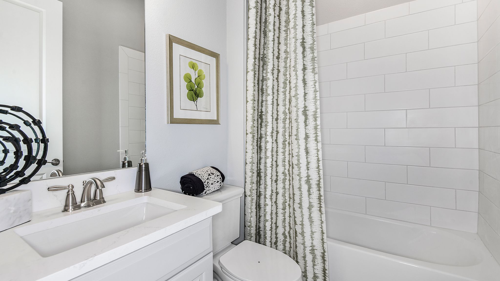 Esp-at-Skye-Ranch-Lazio-6750-16x9-bathroom