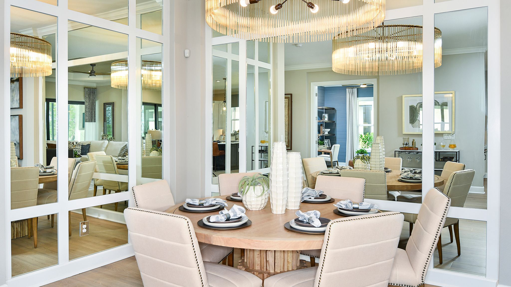 Esp-at-Skye-Ranch-Pallazio-6904-16x9-dining