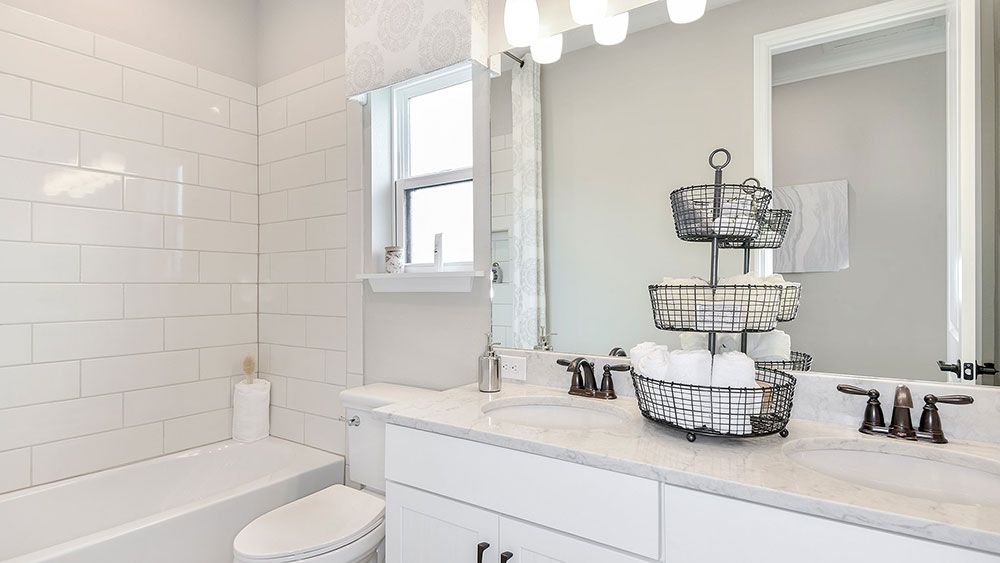 Boca-Grande-6317-16x9-bathroom